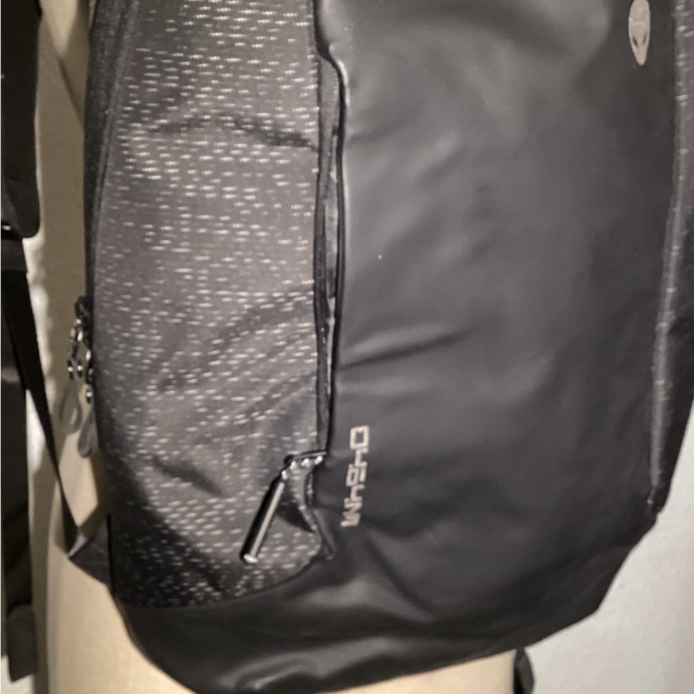 Alienware Black Backpack - image 3